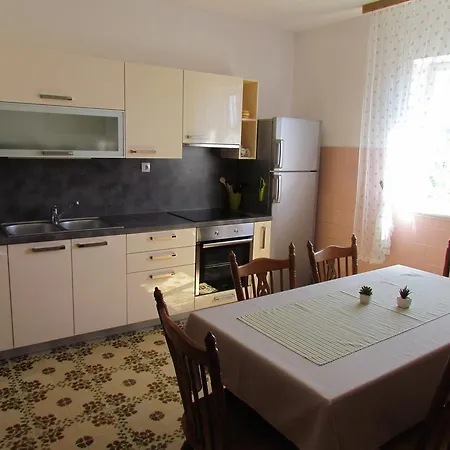Seaside Holiday House Rivanj 14936 * Sestrunj