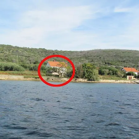 Seaside Holiday House Rivanj 14936 * Sestrunj